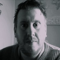 Ethan Ward — Baş Bonus ve Çevrim Değerlendirme Editörü